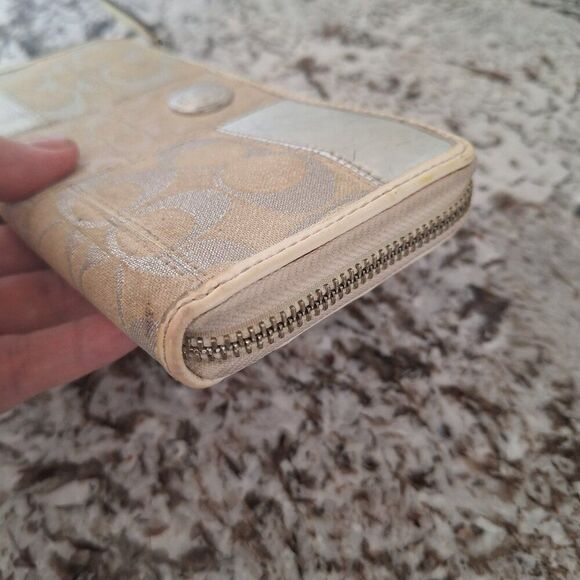 Vintage Coach Wallet - Picture 4 of 10